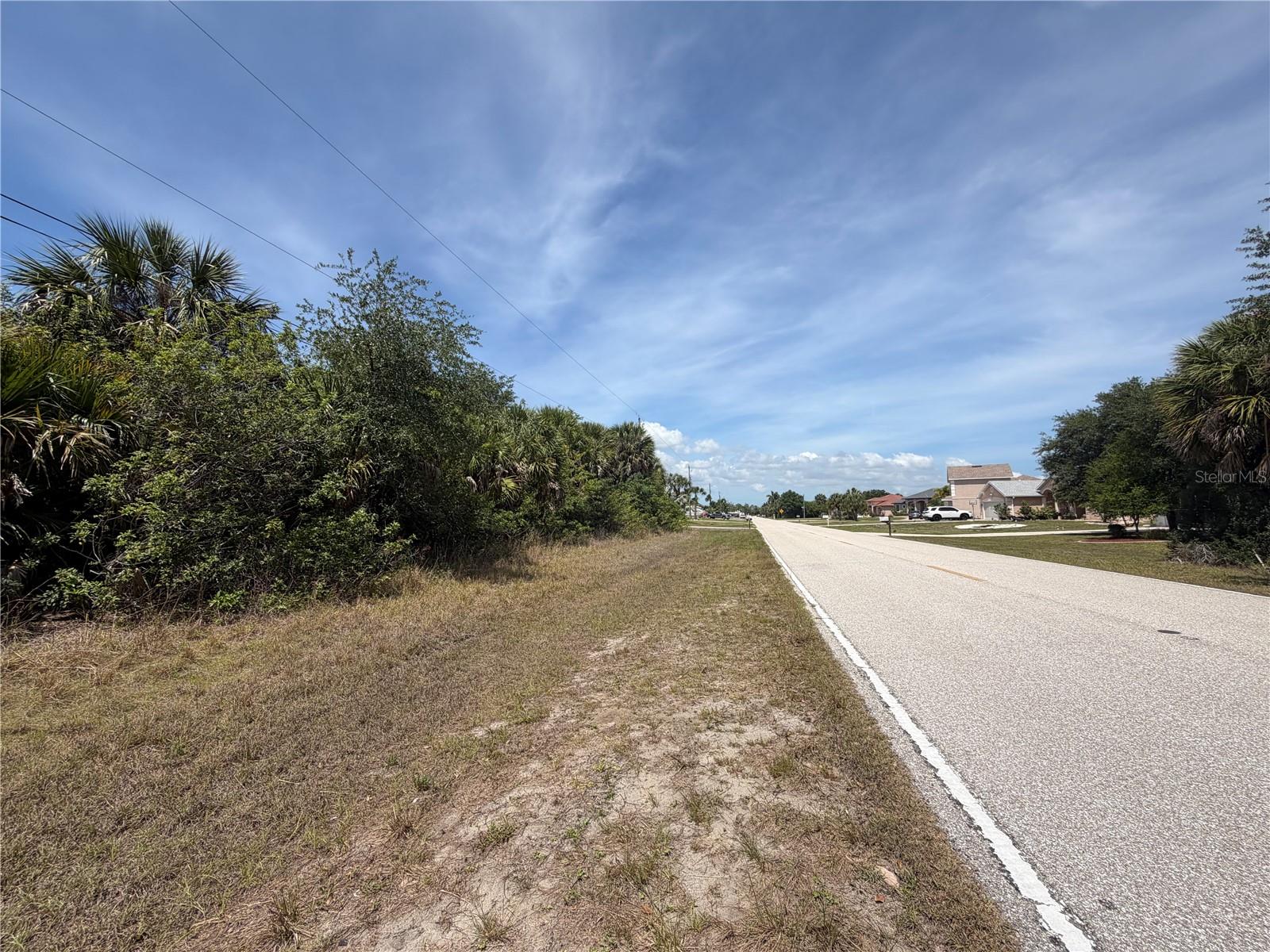 Image 6 of 7 For 17163 Edgewater Drive