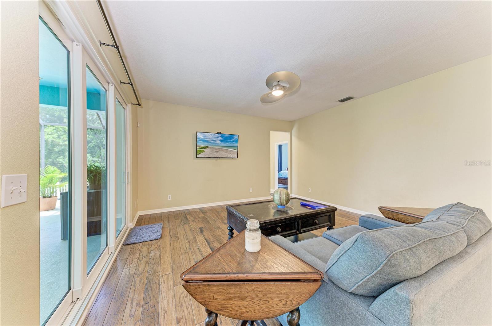 Image 12 of 25 For 17612 White Fox Drive
