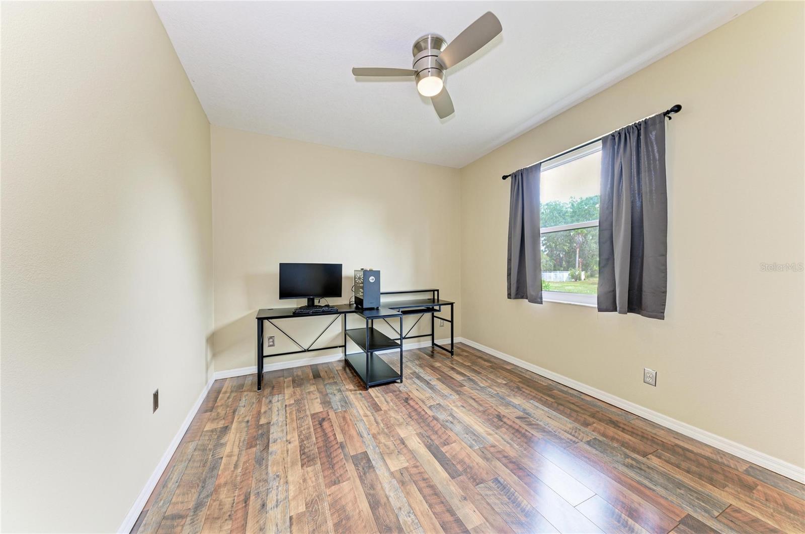 Image 16 of 25 For 17612 White Fox Drive