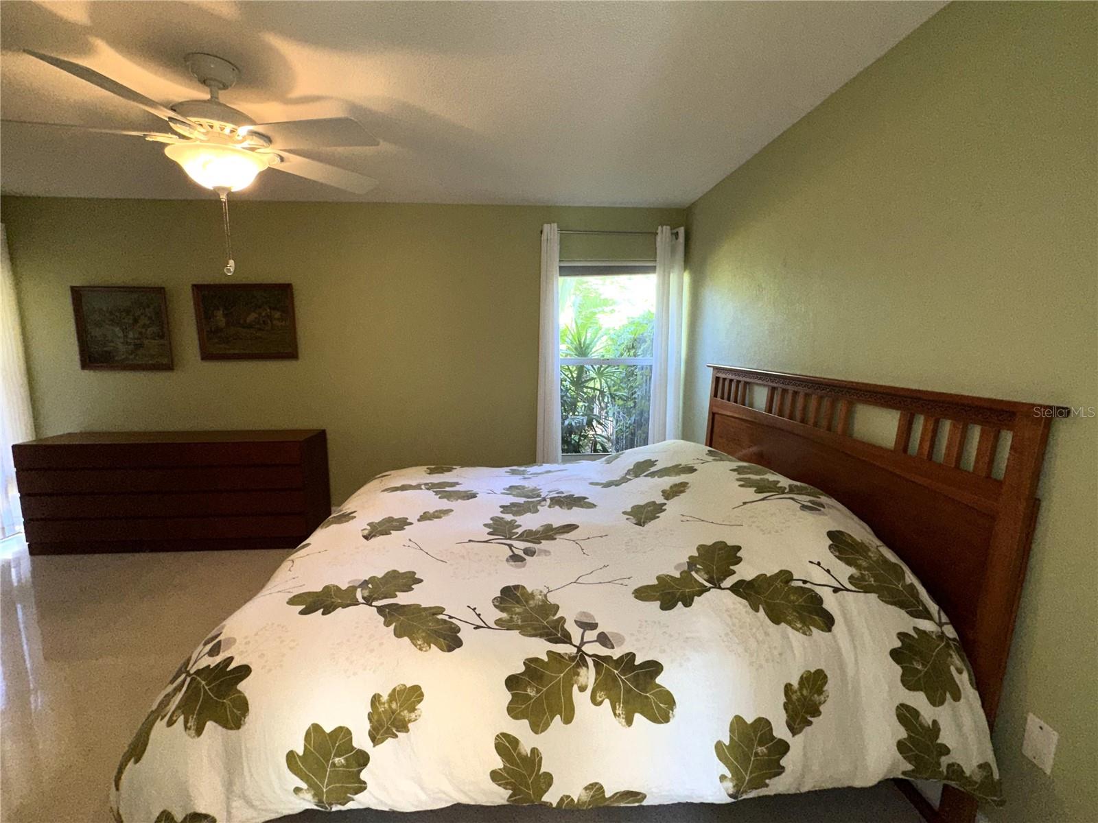Image 21 of 45 For 1883 Riviera Circle