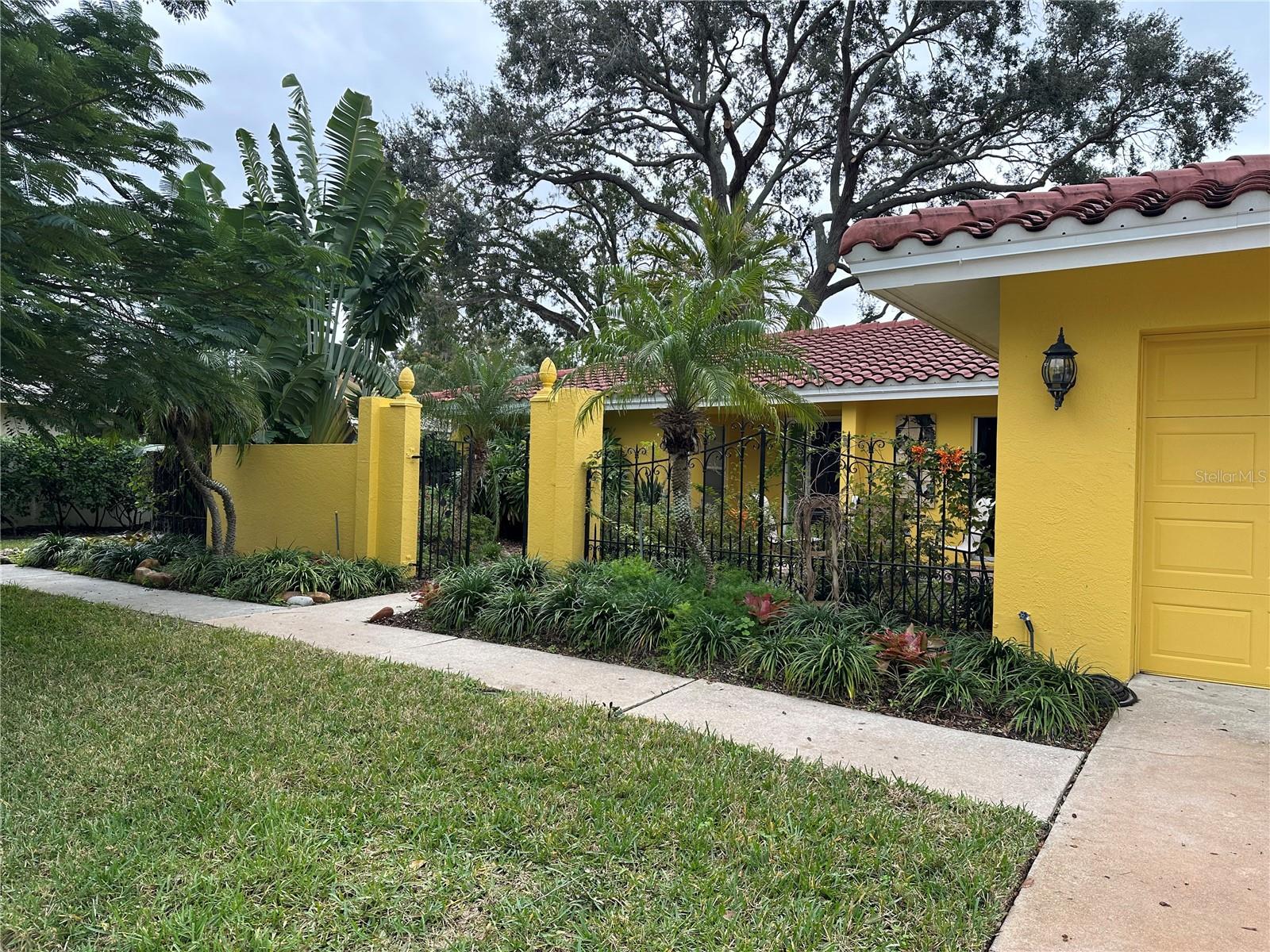 Image 44 of 45 For 1883 Riviera Circle