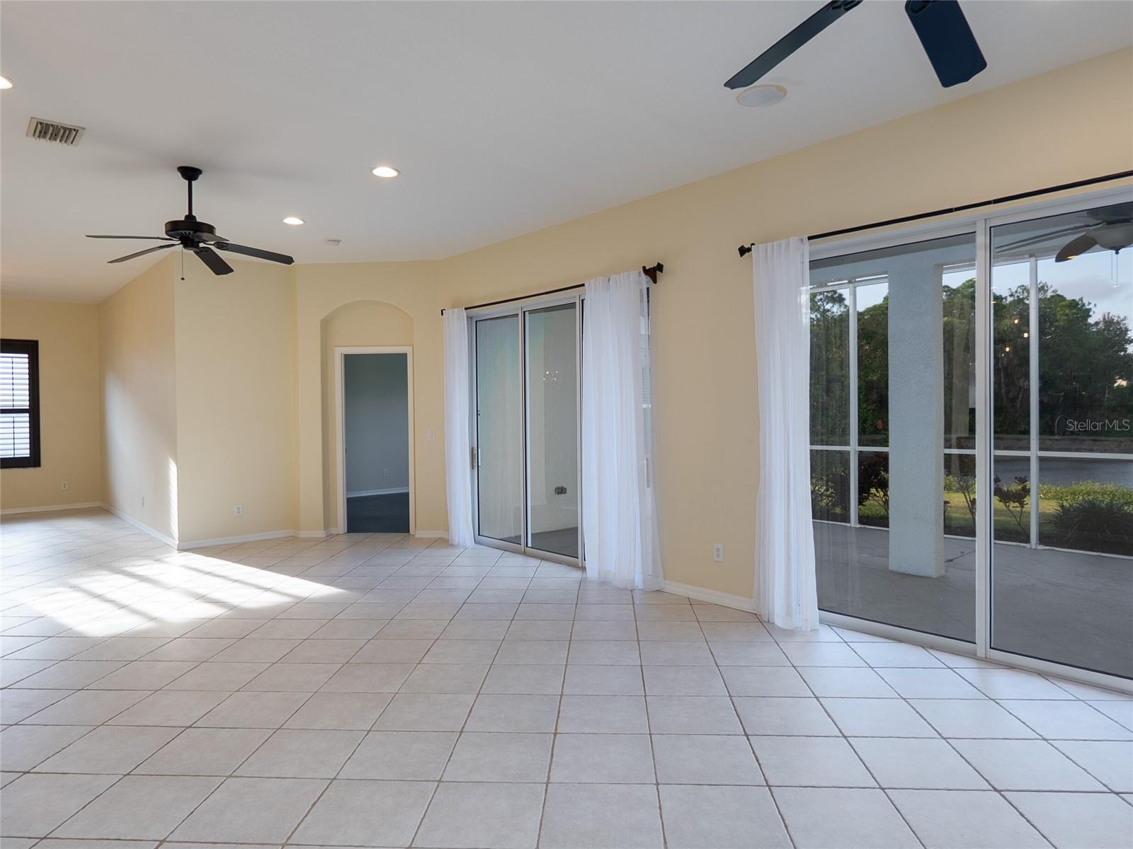 Image 36 of 66 For 4103 61st Avenue E