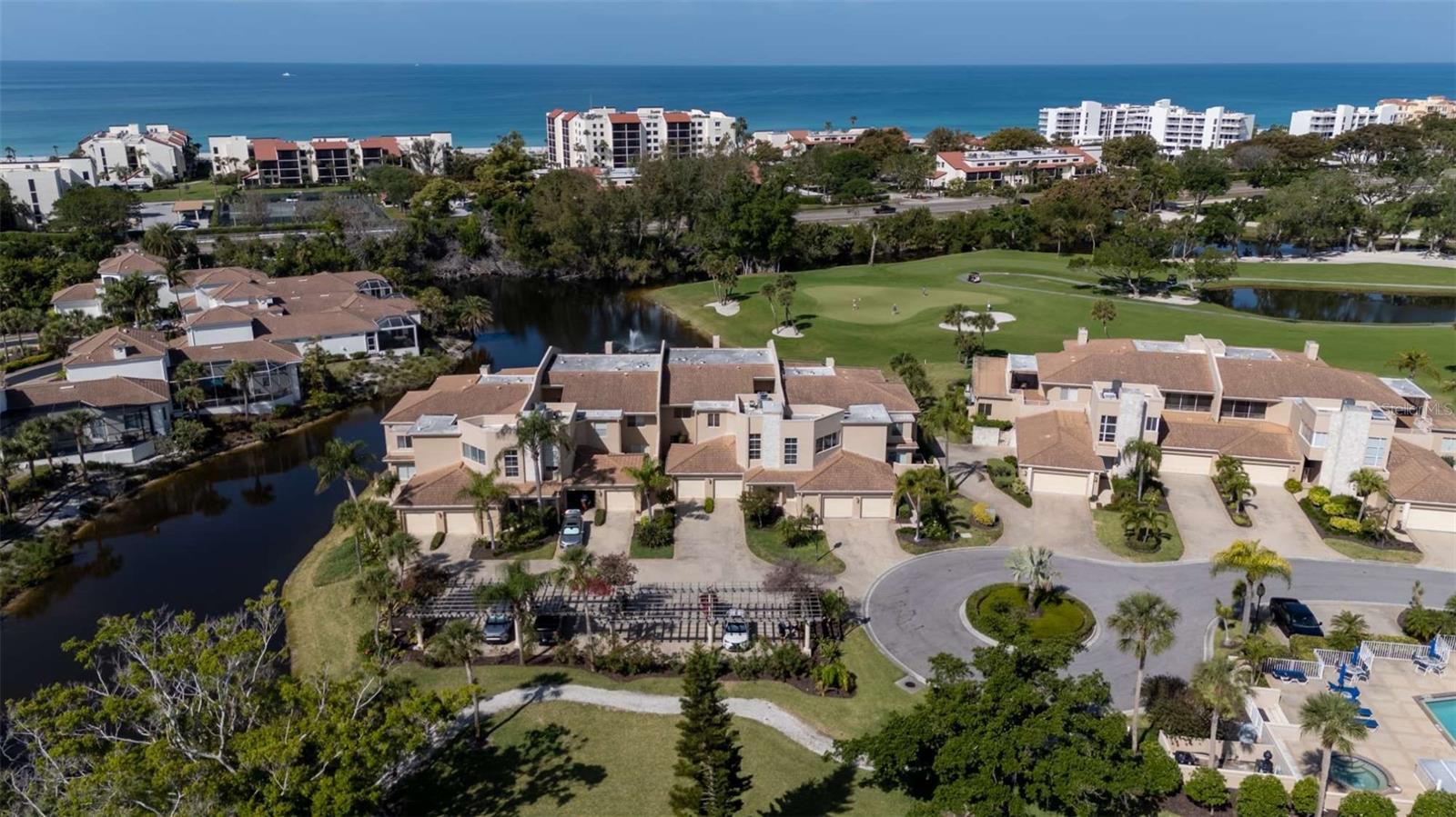 Image 3 of 72 For 2013 Harbour Links Drive 2013
