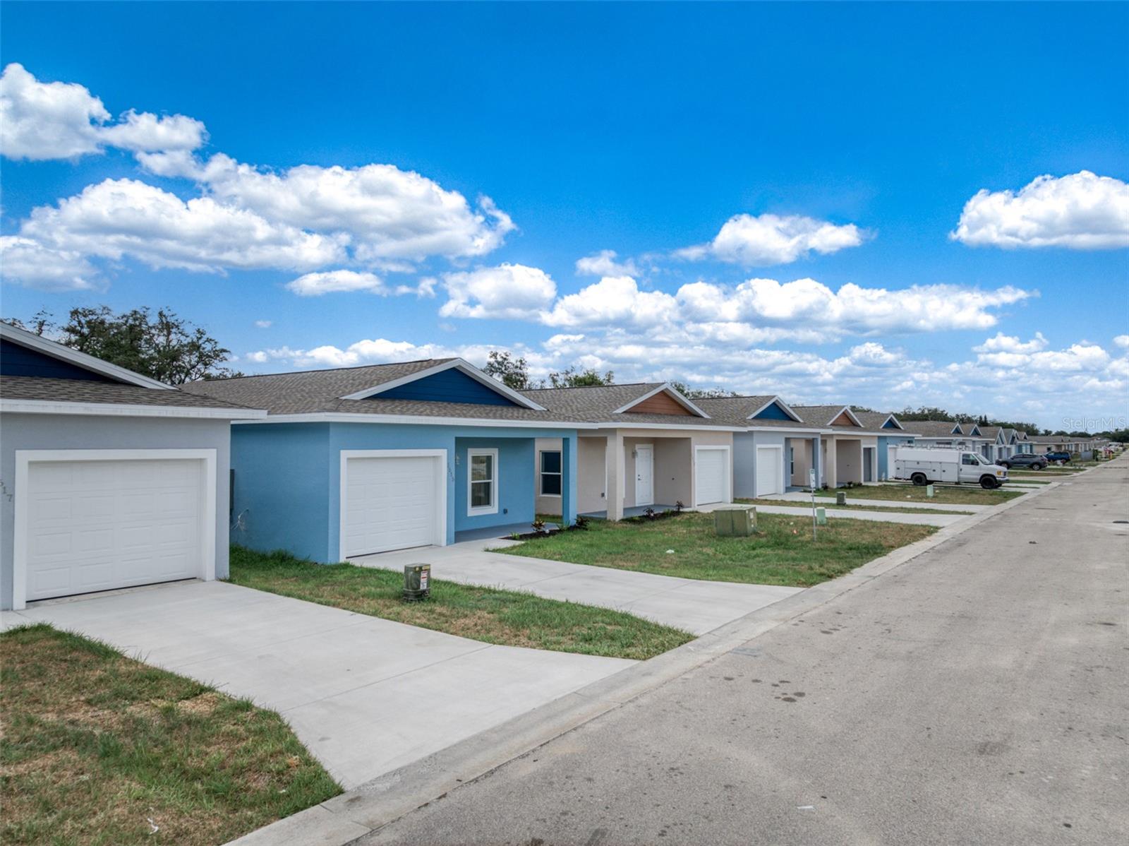 Image 28 of 28 For 600 Zara Goza Court