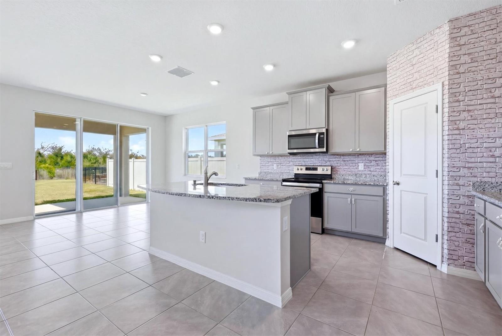 Image 12 of 36 For 3813 Lively Coral Place