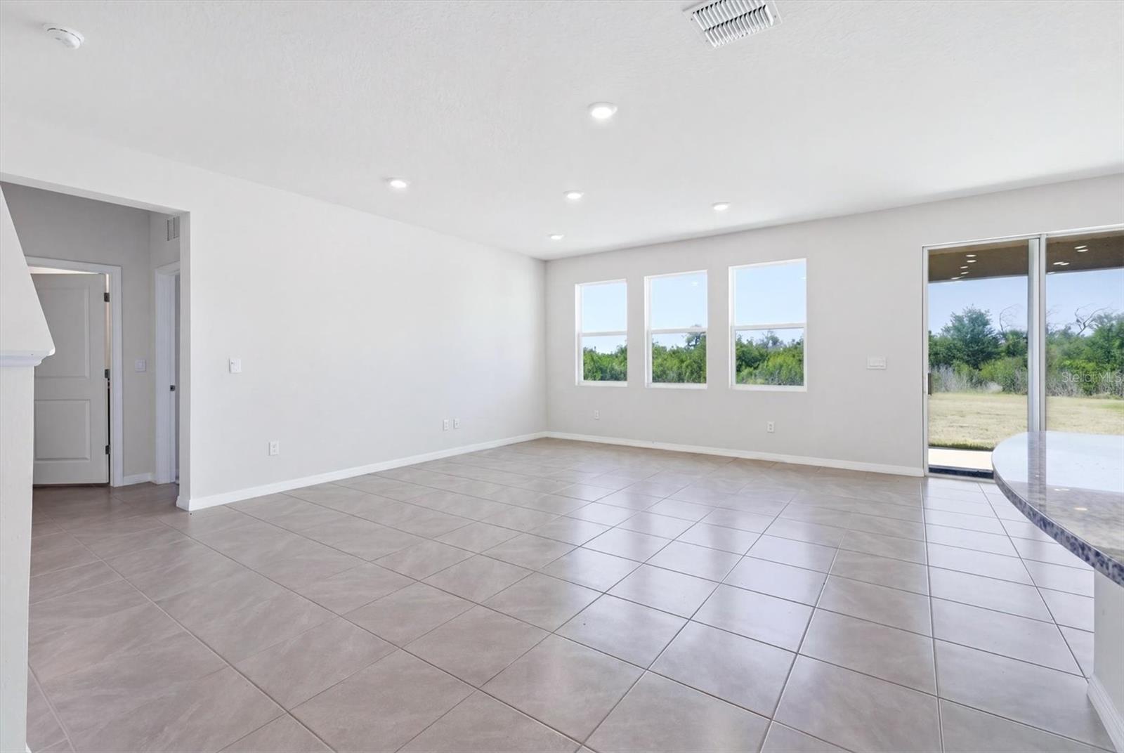 Image 6 of 36 For 3813 Lively Coral Place