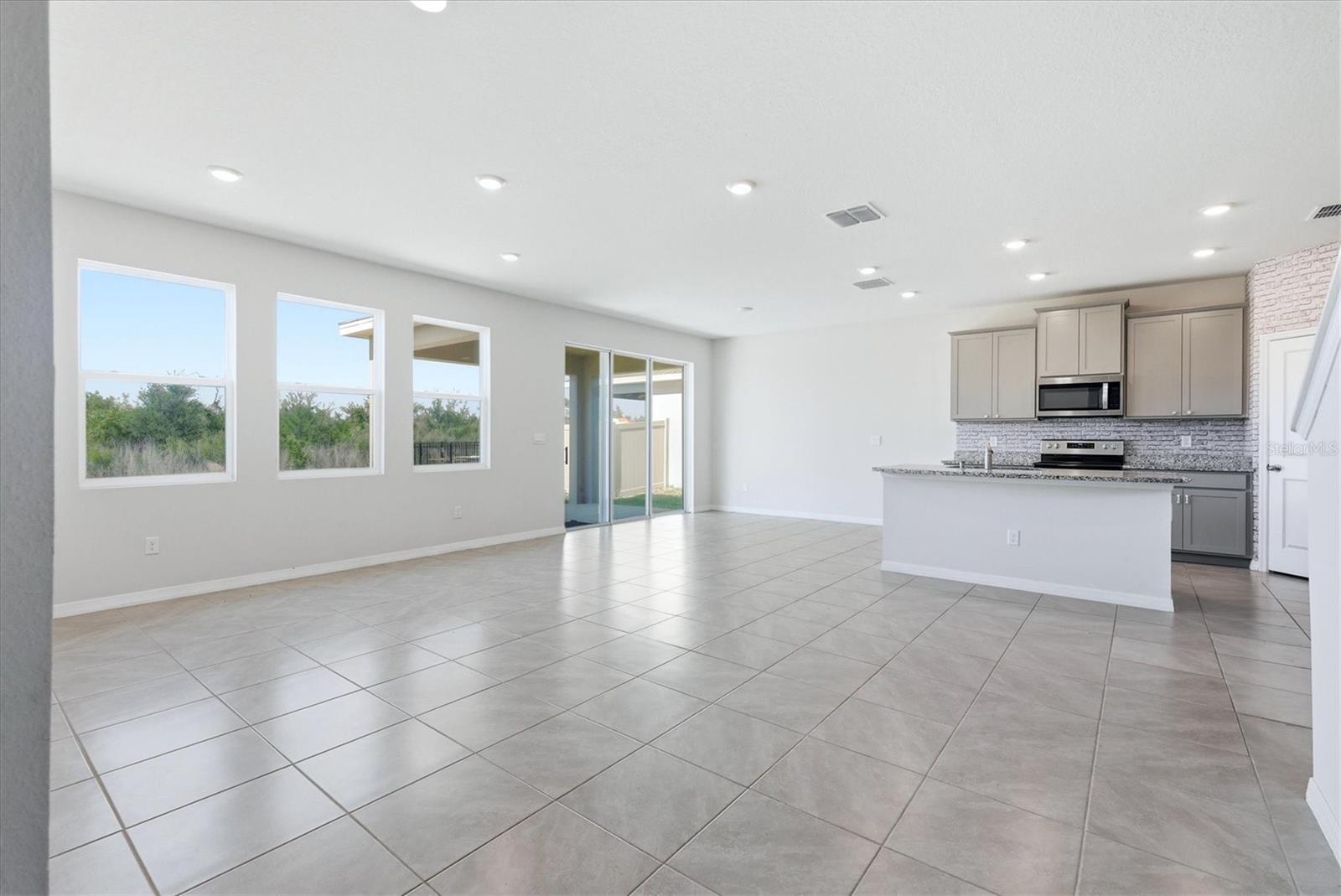 Image 7 of 36 For 3813 Lively Coral Place
