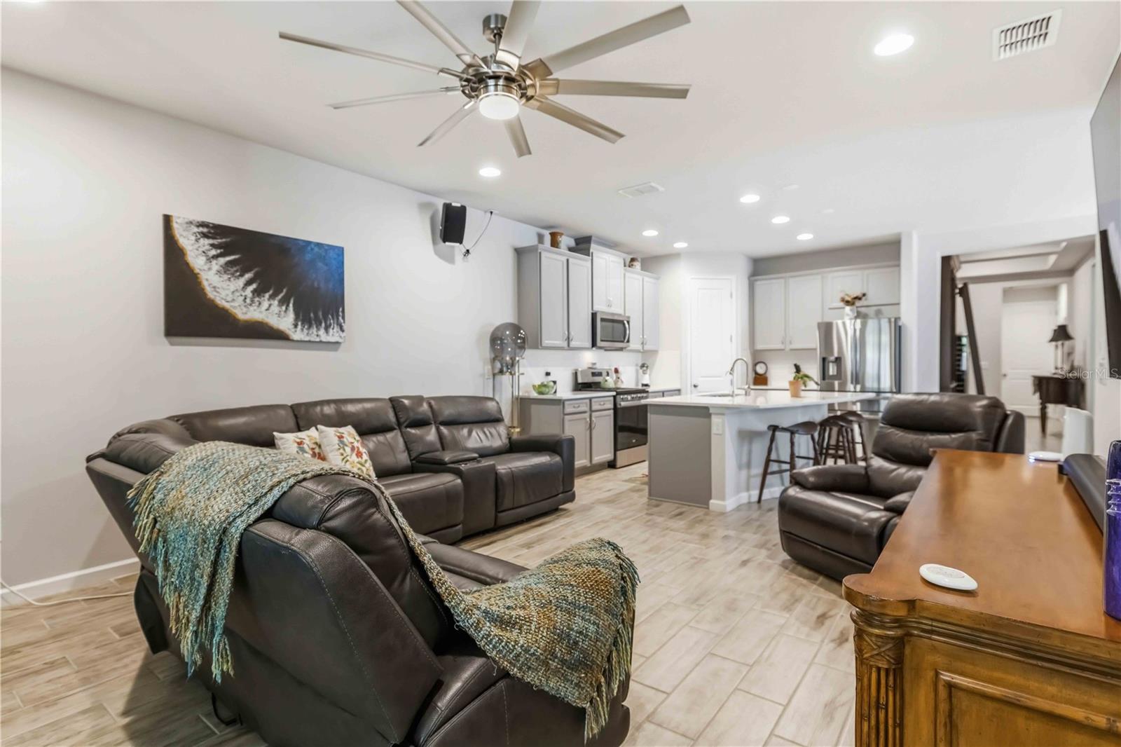 Image 6 of 28 For 8788 Rain Song Road 384