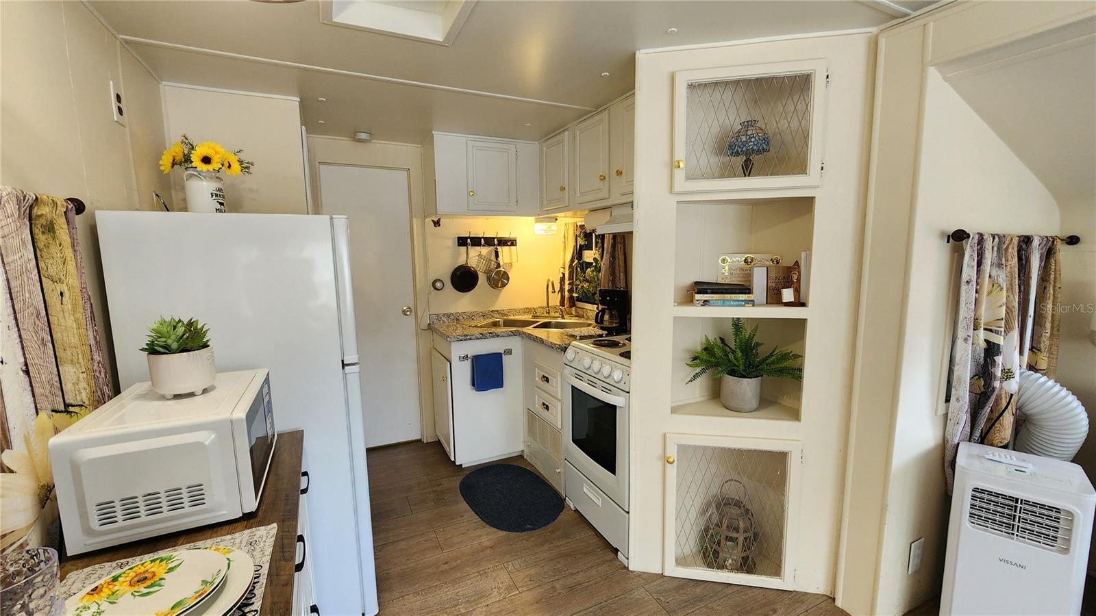 Image 4 of 36 For 3300 26th Avenue E 105