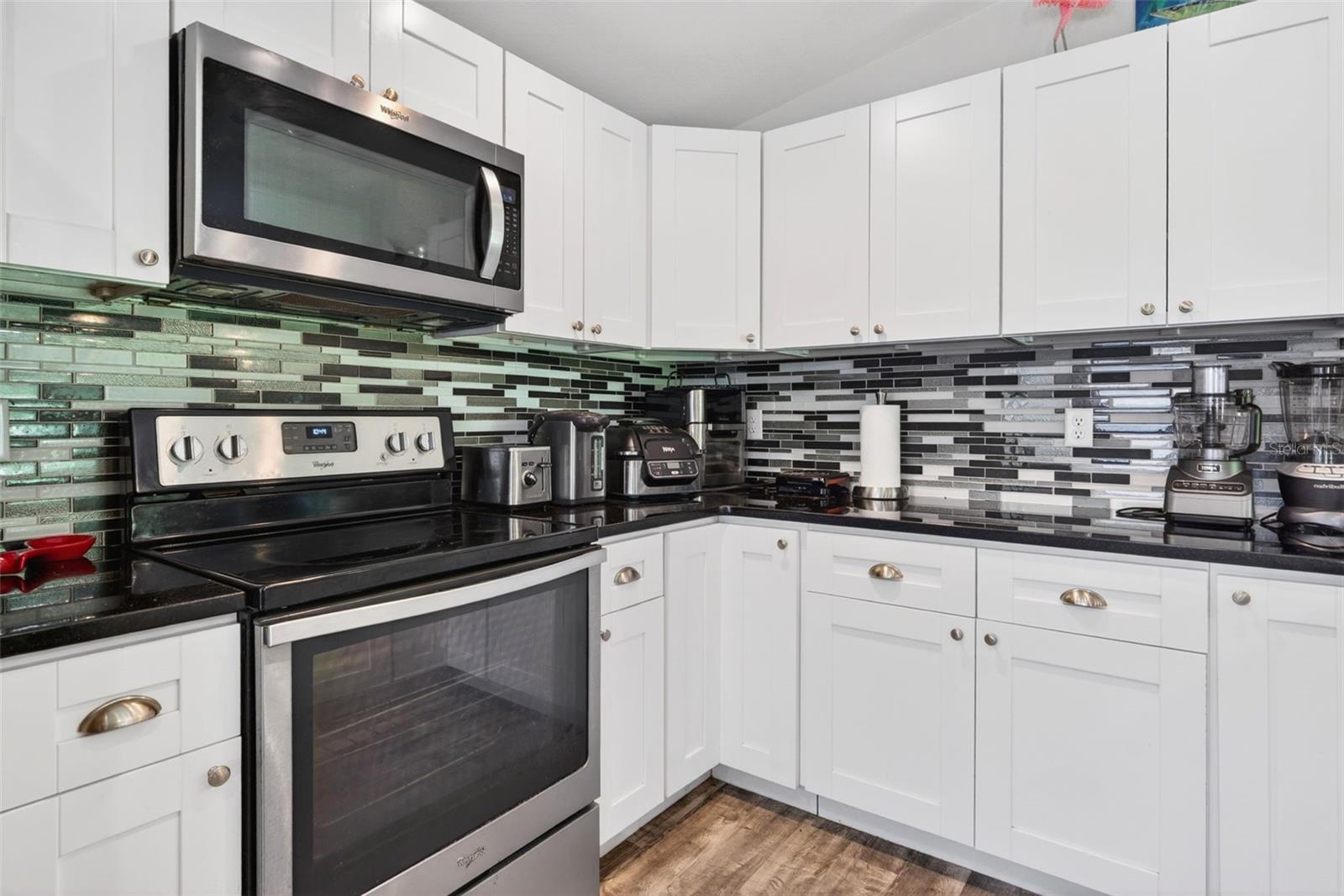 Image 23 of 87 For 549 Longwood Circle