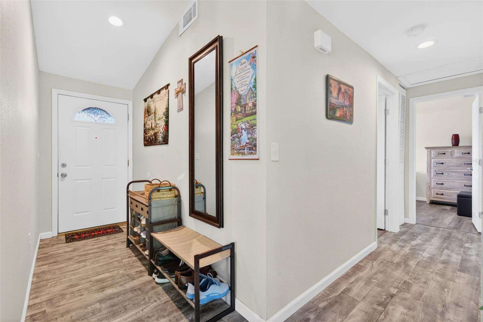 Image 28 of 87 For 549 Longwood Circle