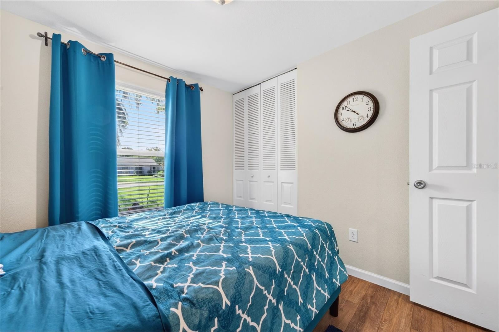 Image 31 of 87 For 549 Longwood Circle