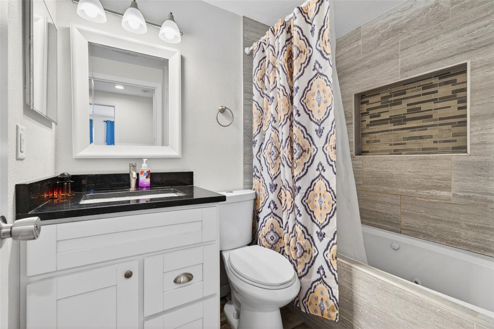 Image 38 of 87 For 549 Longwood Circle
