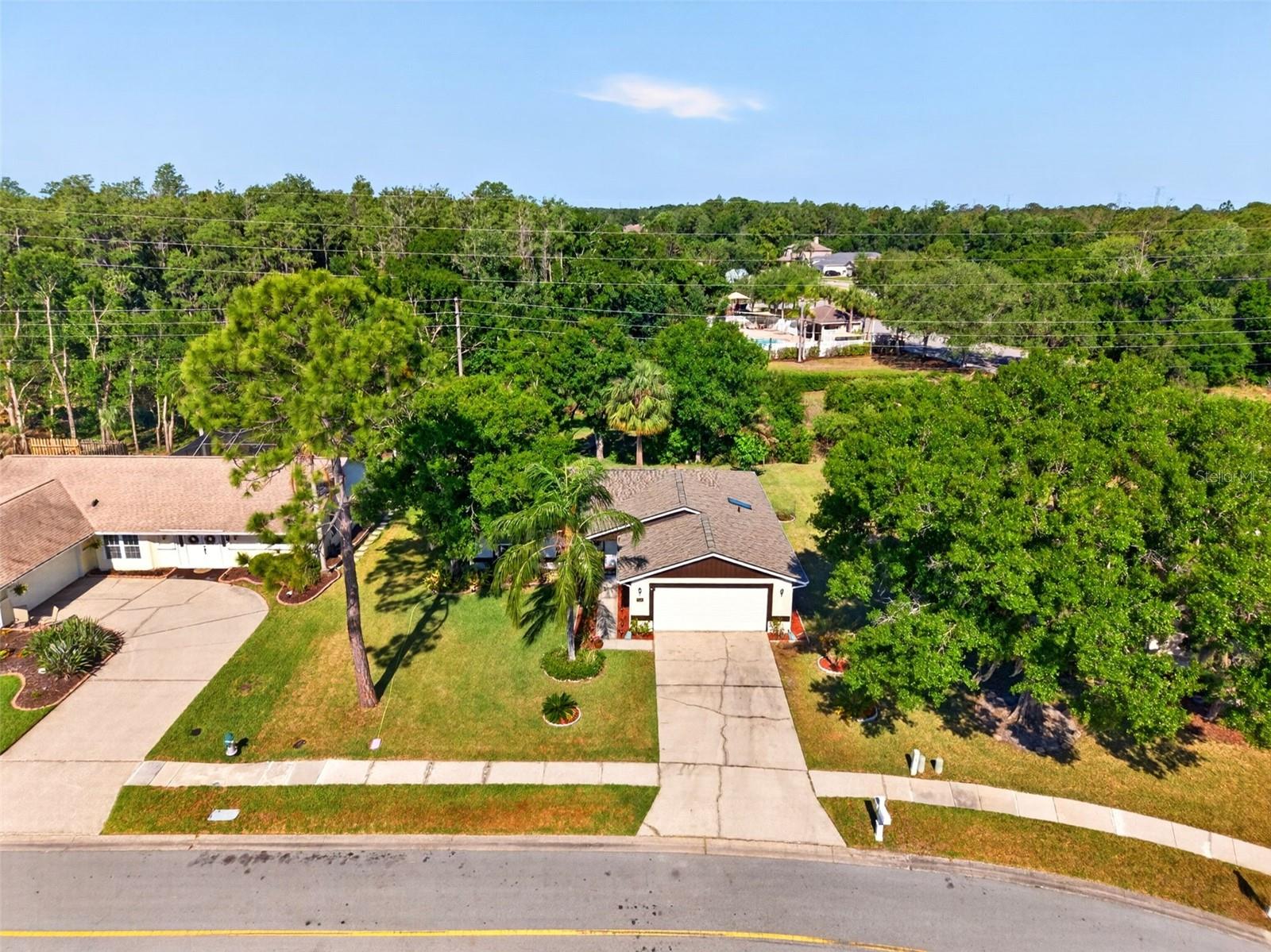 Image 4 of 87 For 549 Longwood Circle