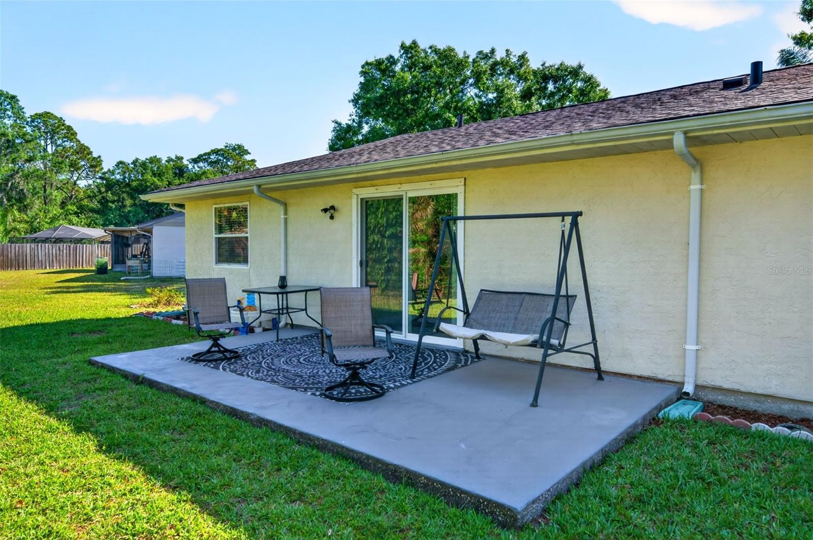 Image 42 of 87 For 549 Longwood Circle