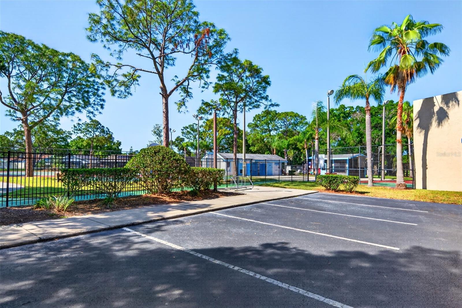 Image 63 of 87 For 549 Longwood Circle