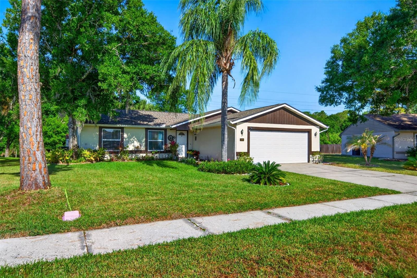 Image 7 of 87 For 549 Longwood Circle