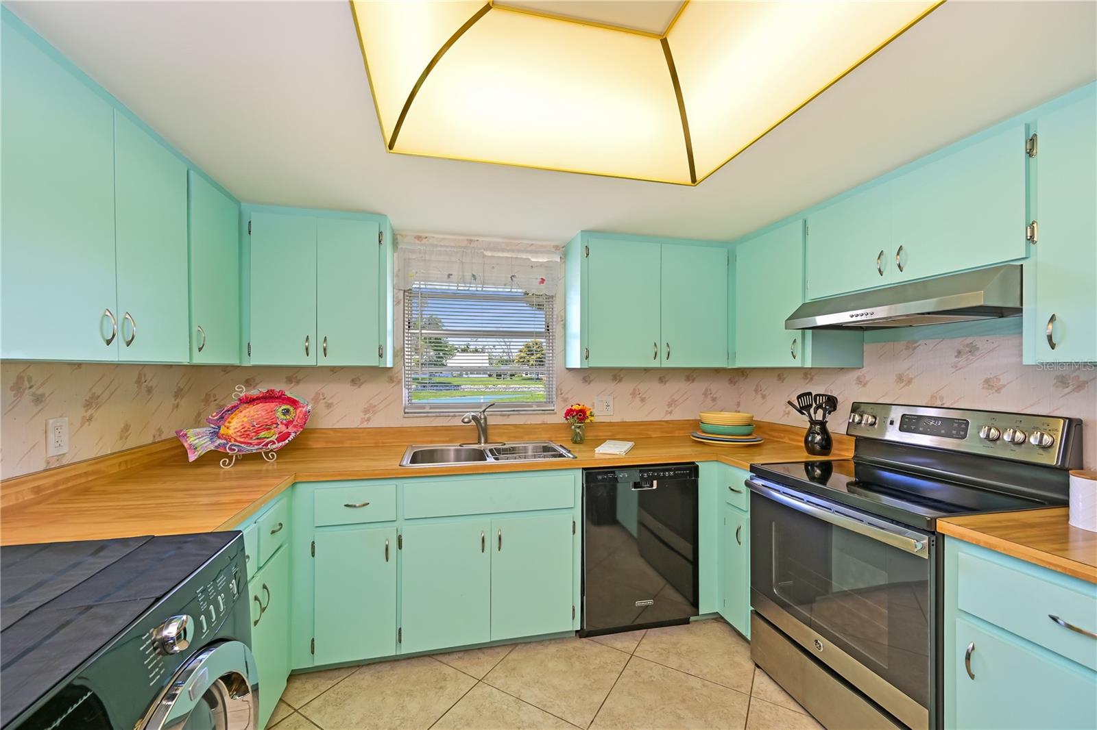 Image 19 of 73 For 4603 Lexington Circle
