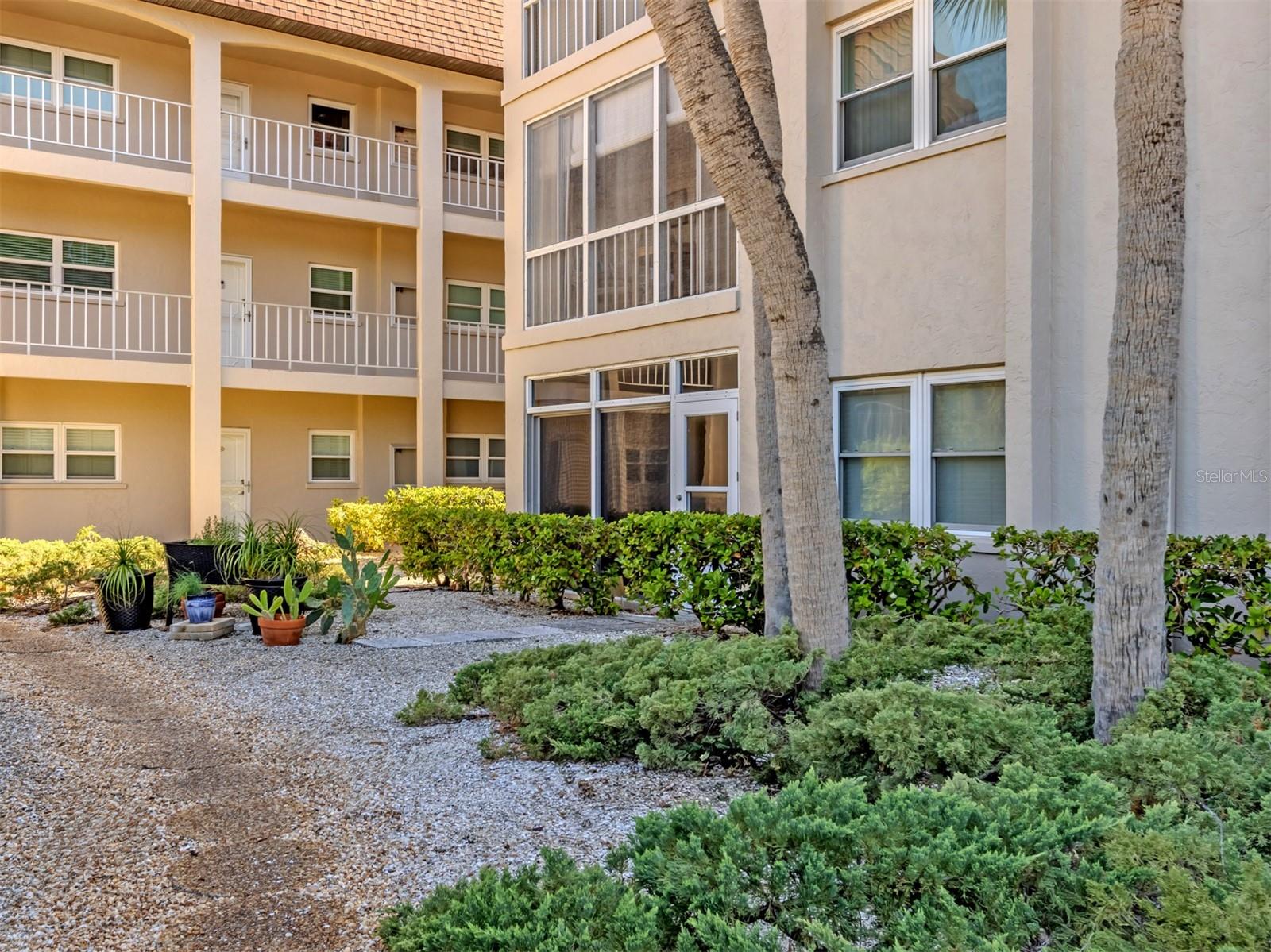 Image 10 of 63 For 101 Park Boulevard S 106