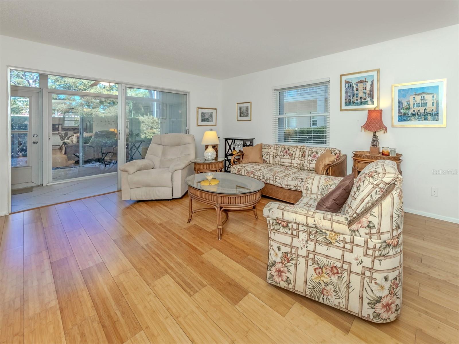 Image 17 of 63 For 101 Park Boulevard S 106