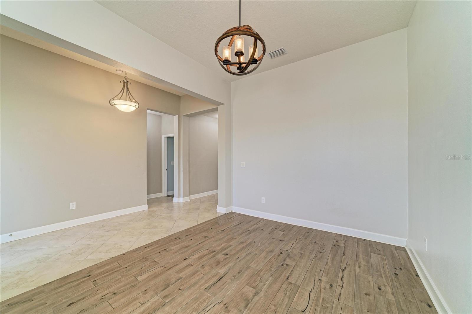 Image 12 of 70 For 12821 Balsam Terrace