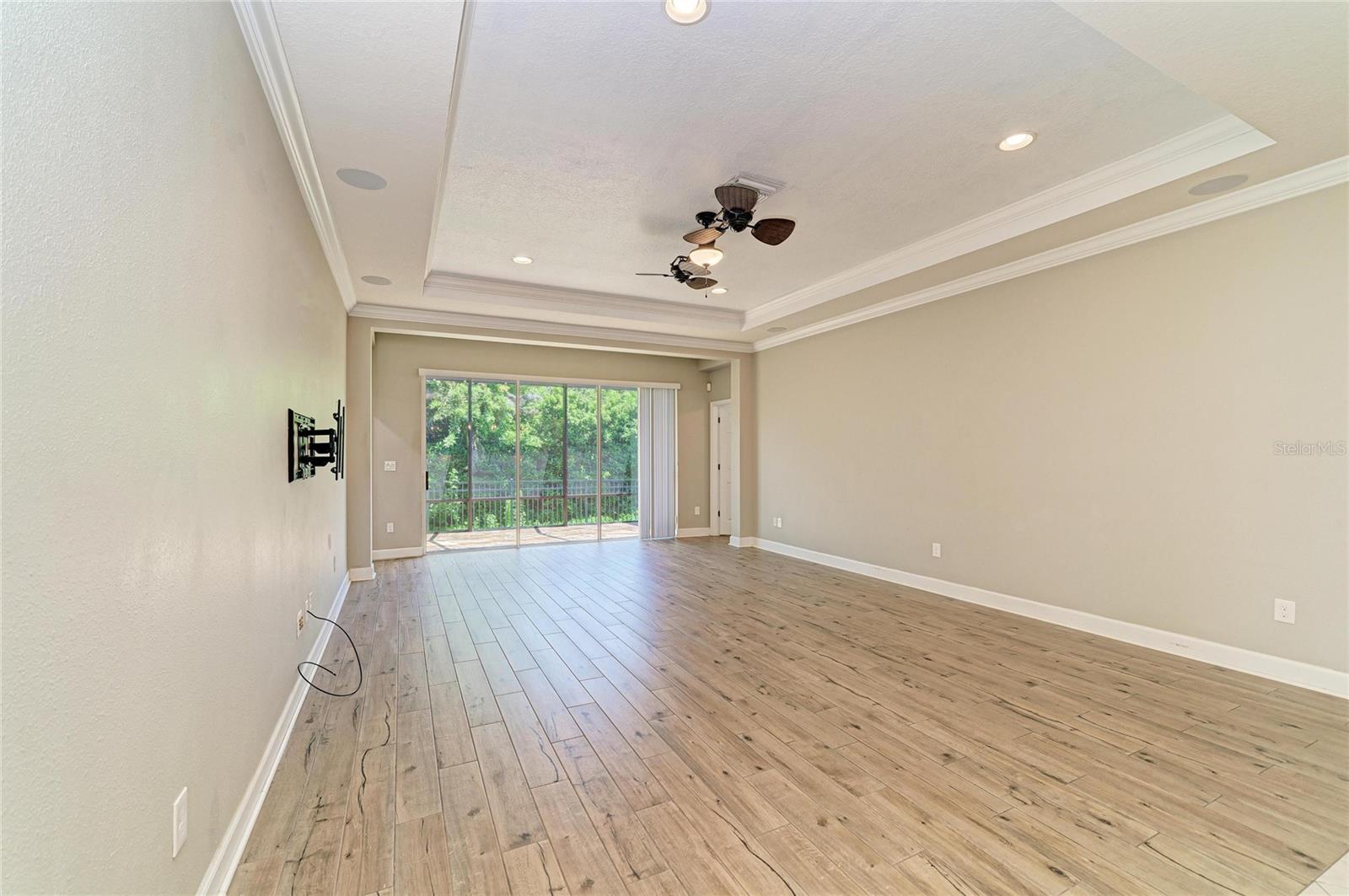 Image 15 of 70 For 12821 Balsam Terrace