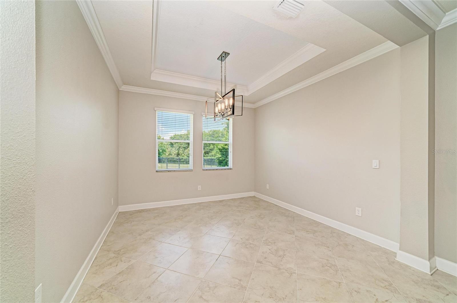 Image 19 of 70 For 12821 Balsam Terrace