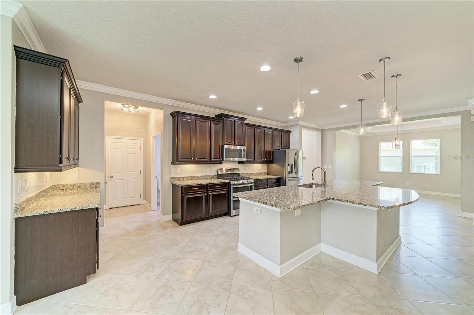 Image 24 of 70 For 12821 Balsam Terrace