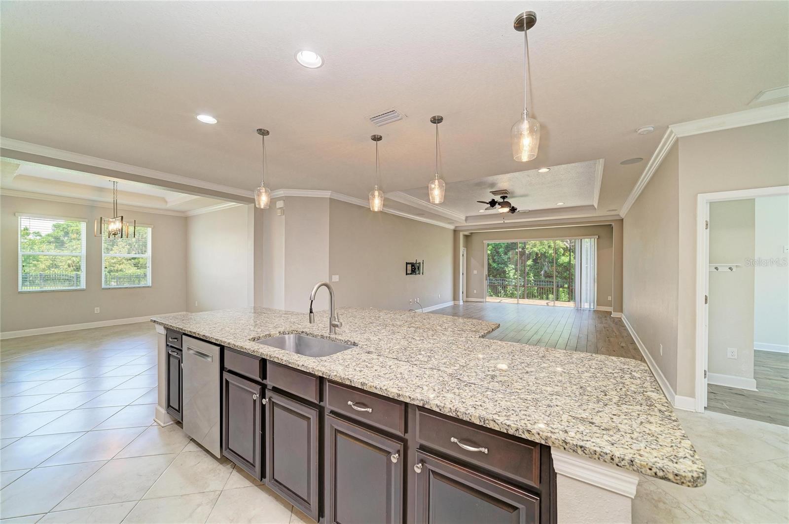Image 27 of 70 For 12821 Balsam Terrace