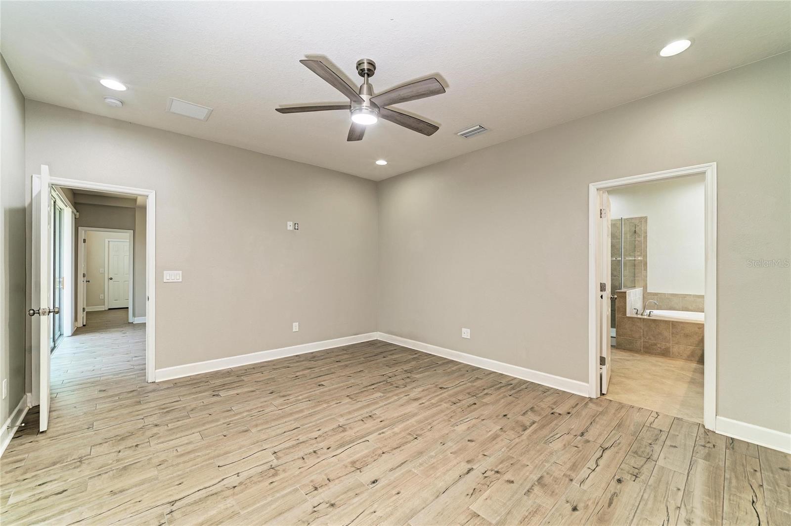 Image 31 of 70 For 12821 Balsam Terrace