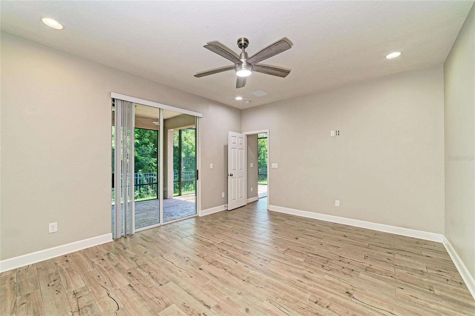 Image 4 of 70 For 12821 Balsam Terrace