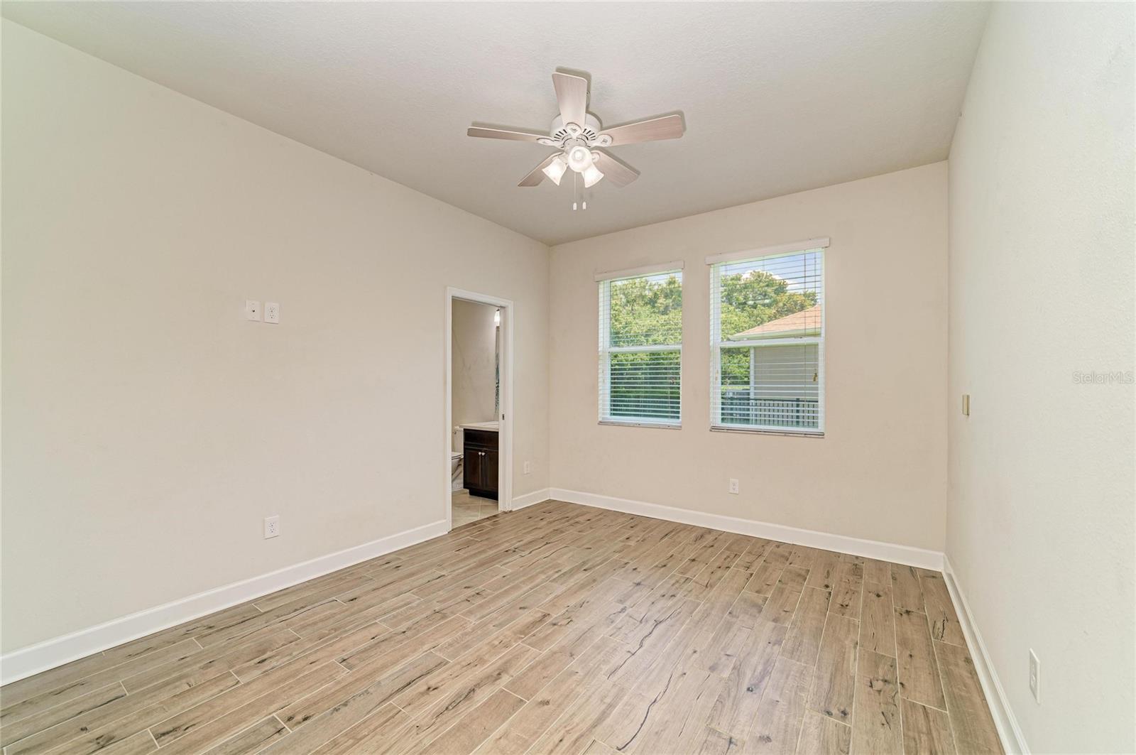 Image 40 of 70 For 12821 Balsam Terrace