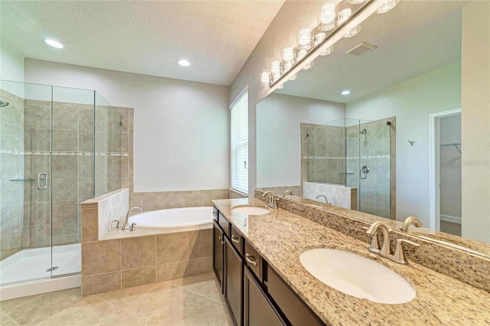 Image 5 of 70 For 12821 Balsam Terrace