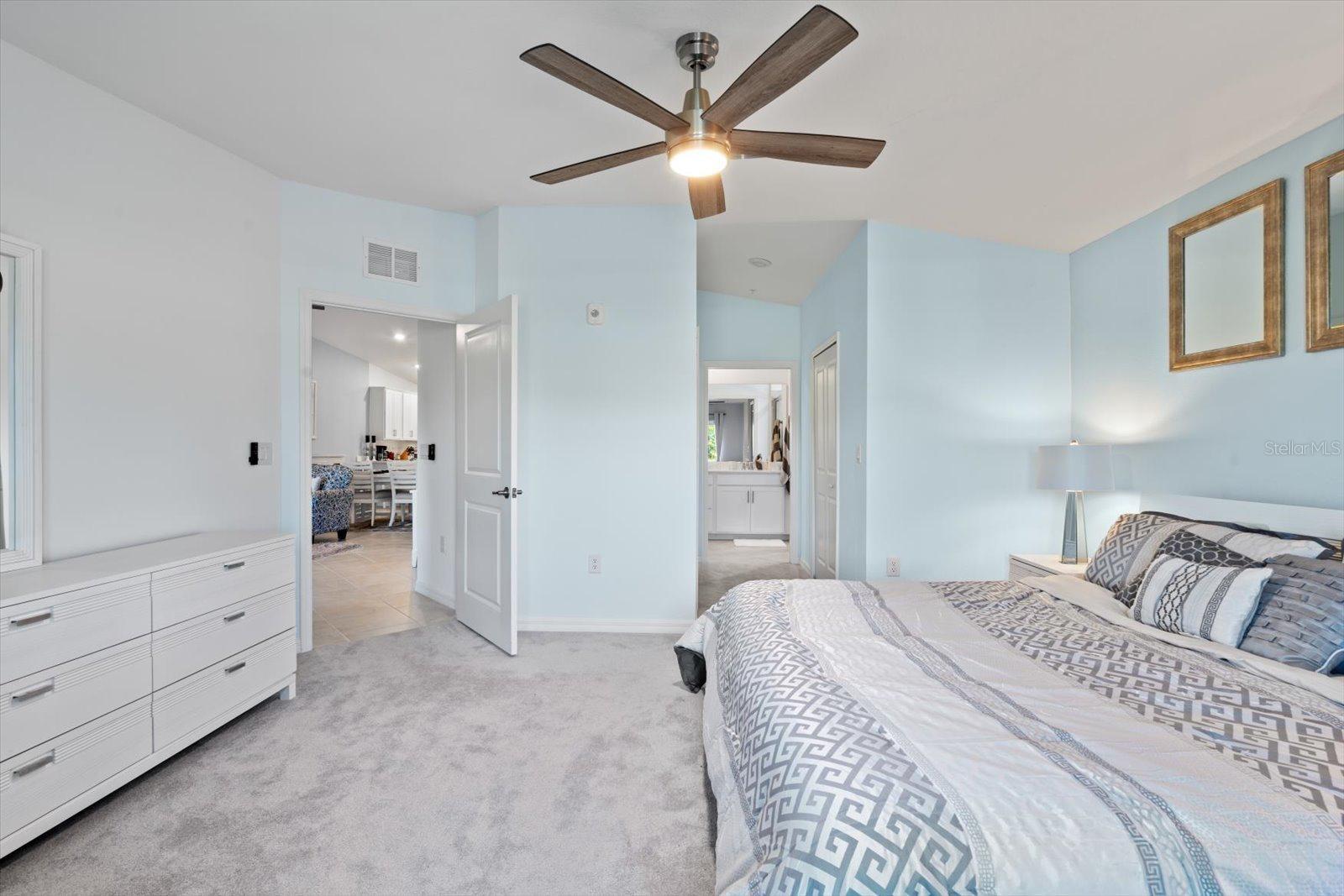 Image 10 of 30 For 12390 Wellen Golf Street 201