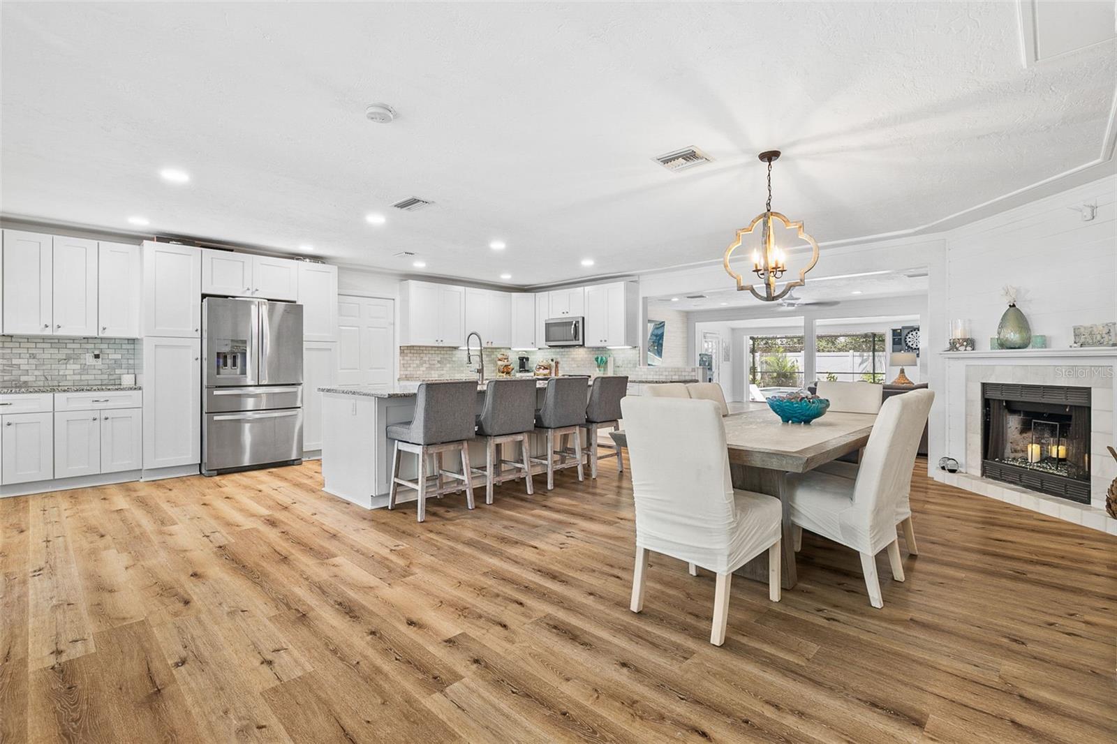 Image 10 of 61 For 2215 Hibiscus Street