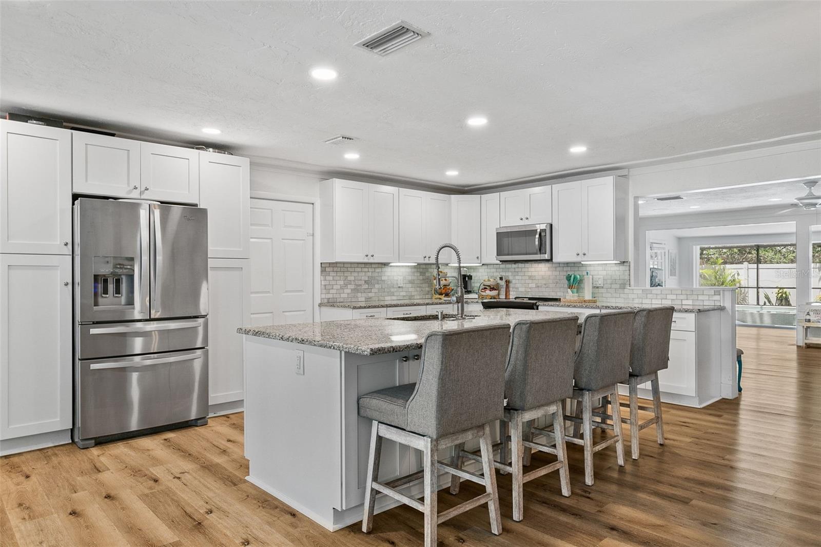 Image 13 of 61 For 2215 Hibiscus Street