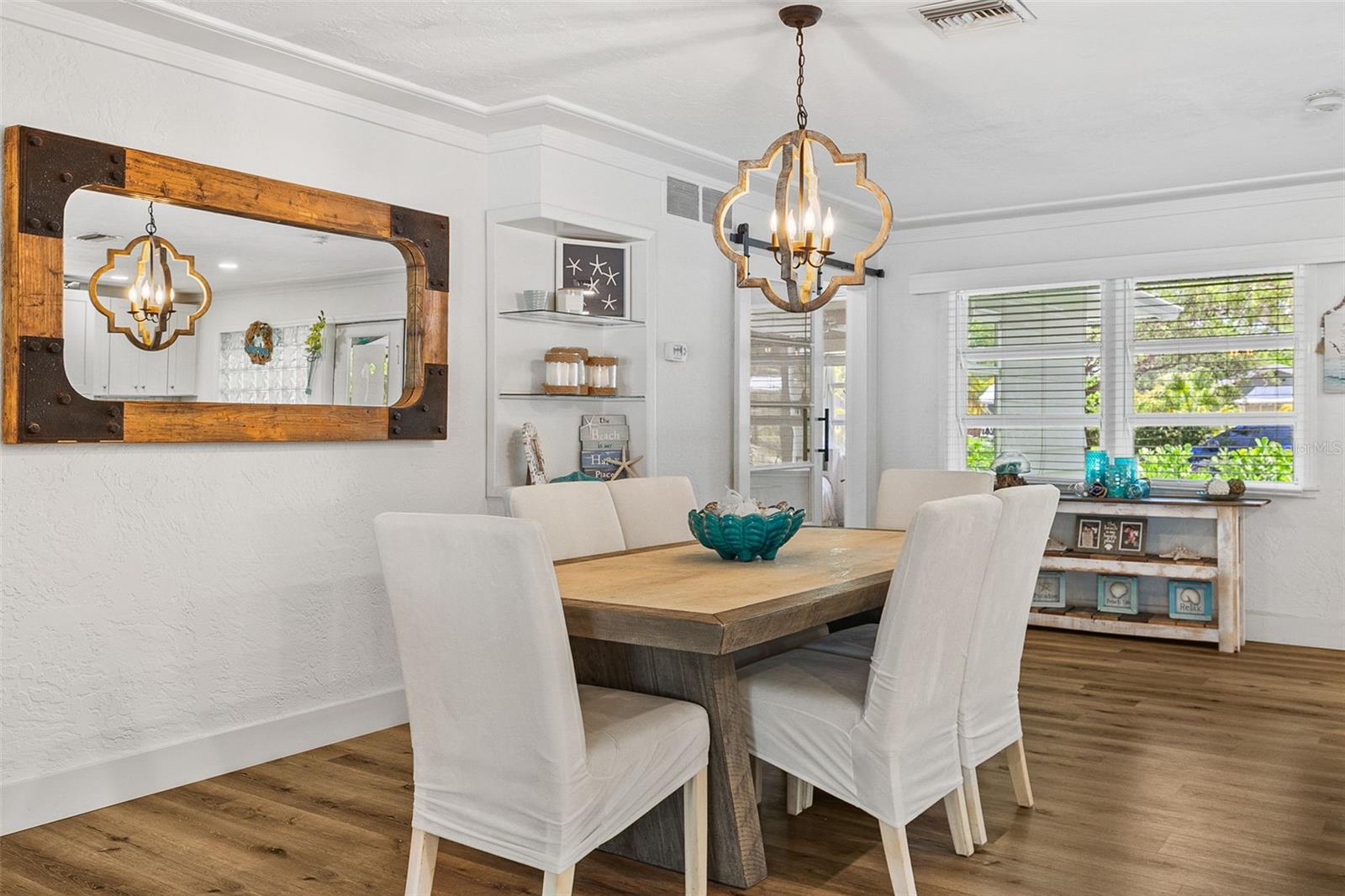 Image 19 of 61 For 2215 Hibiscus Street