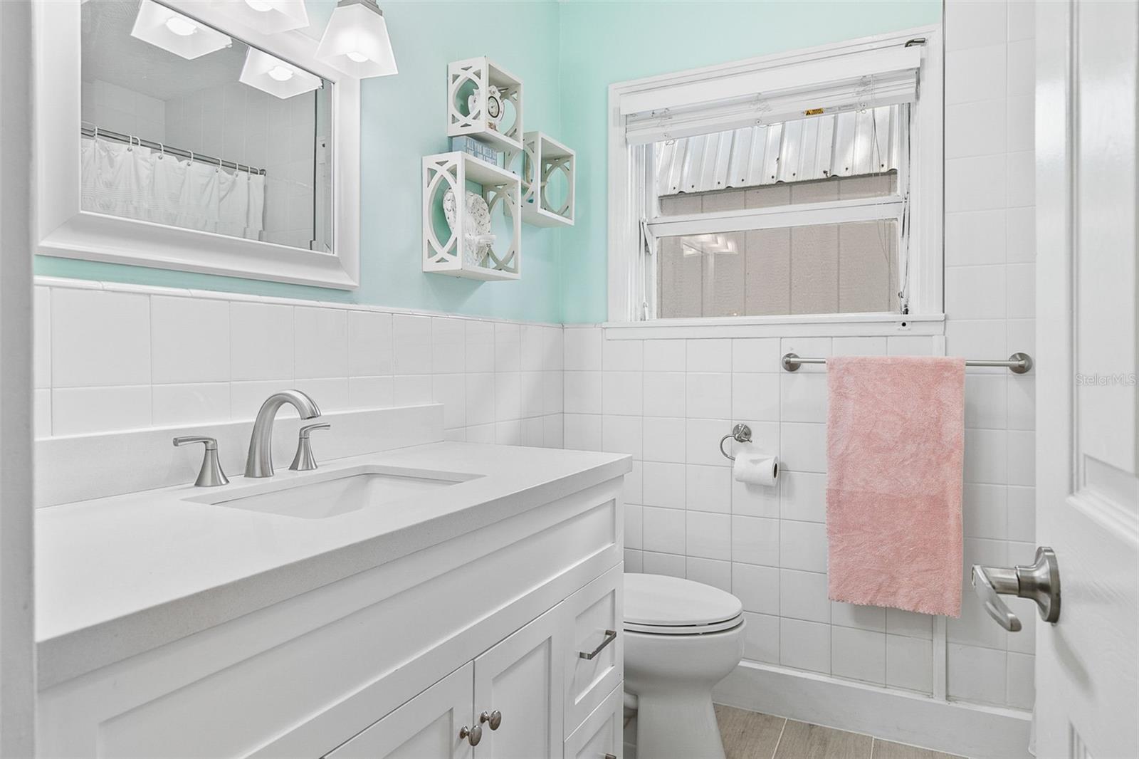 Image 23 of 61 For 2215 Hibiscus Street