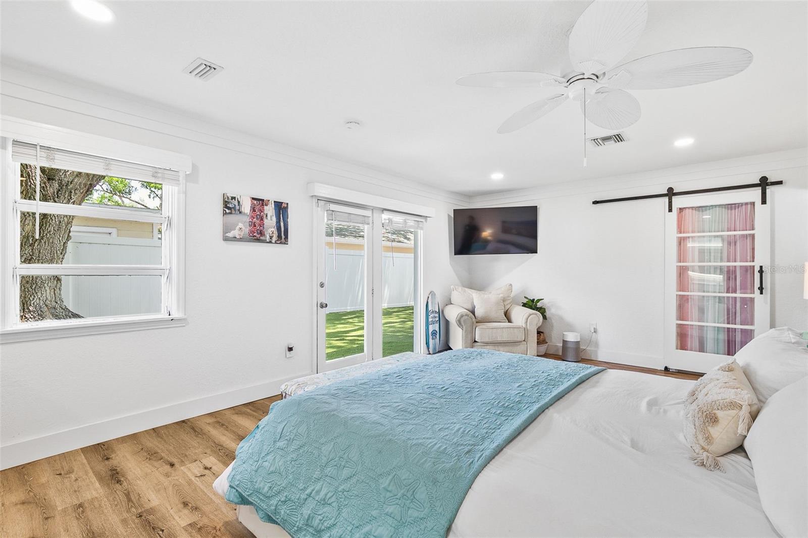Image 30 of 61 For 2215 Hibiscus Street