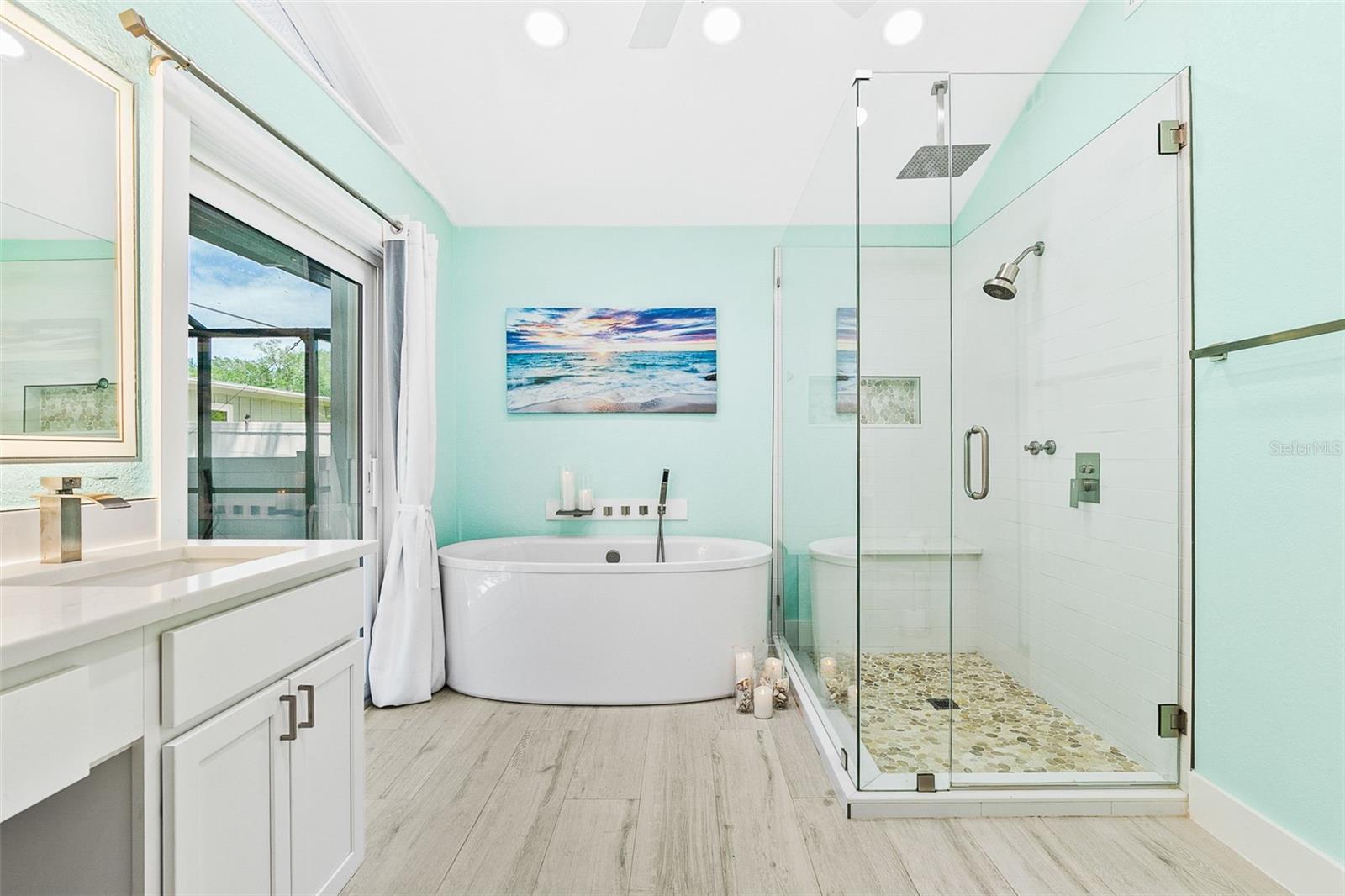 Image 32 of 61 For 2215 Hibiscus Street