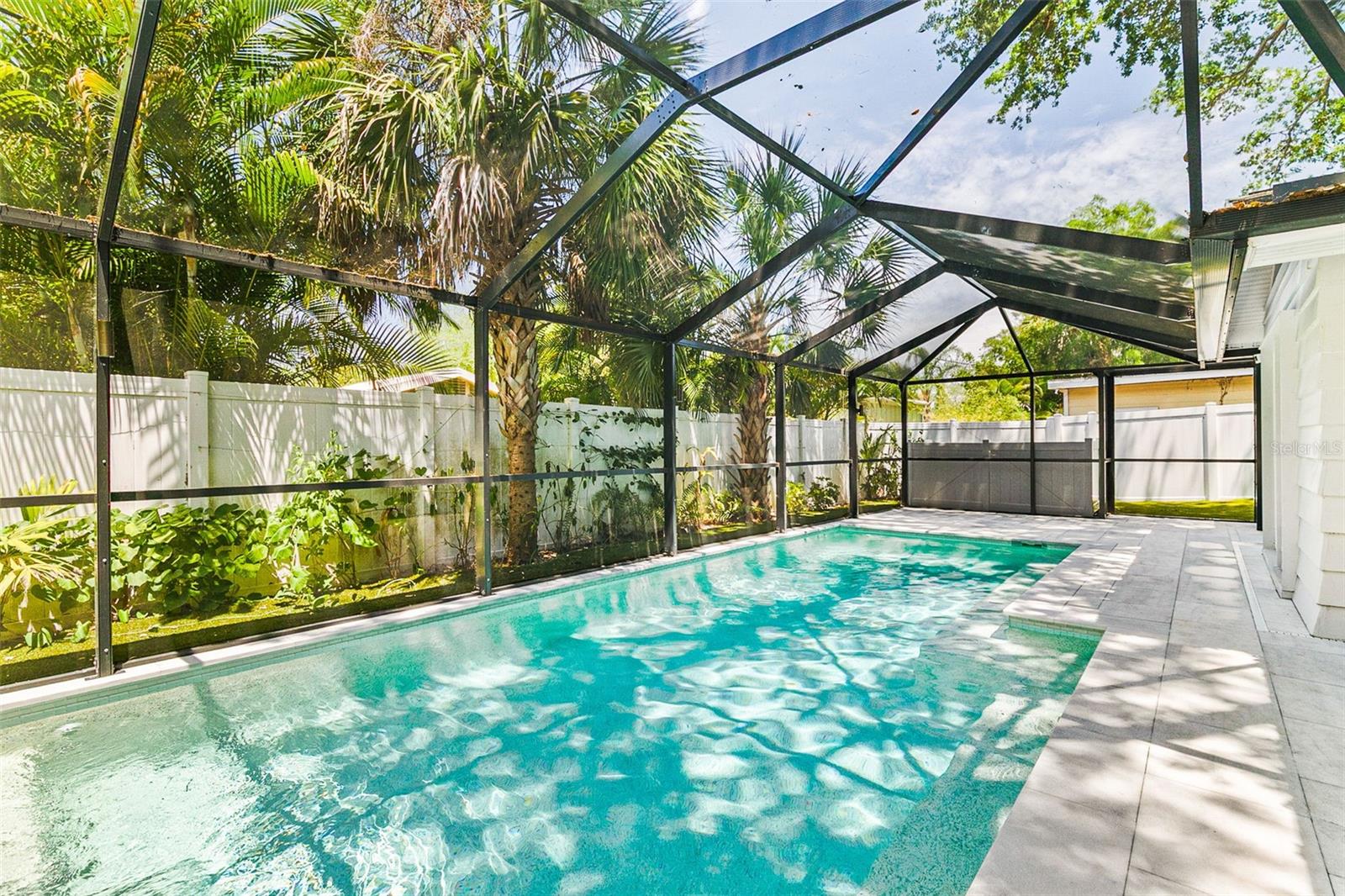 Image 50 of 61 For 2215 Hibiscus Street