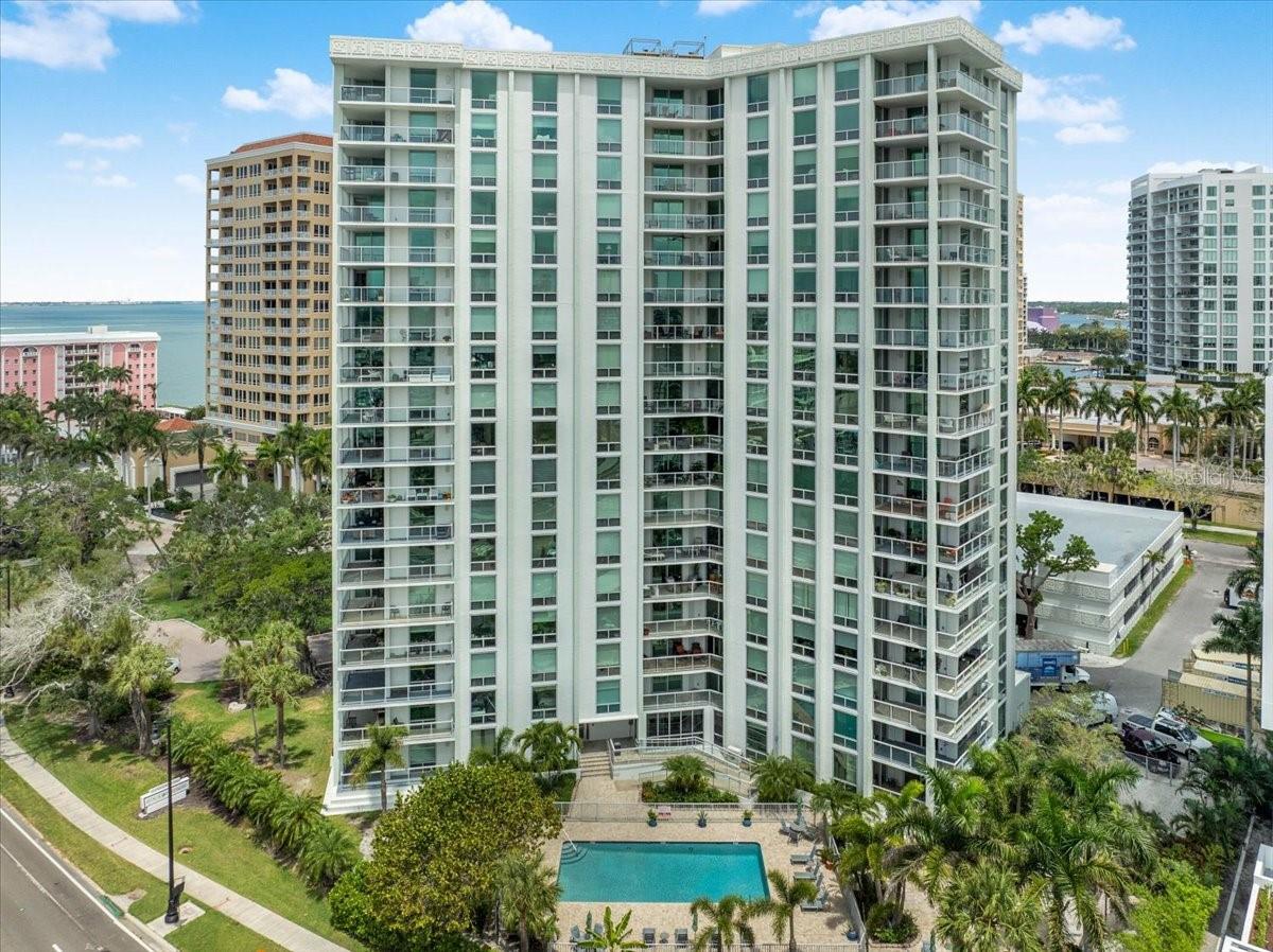 Image 3 of 100 For 1111 Gulfstream Avenue 7c