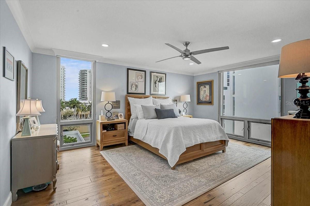 Image 31 of 100 For 1111 Gulfstream Avenue 7c