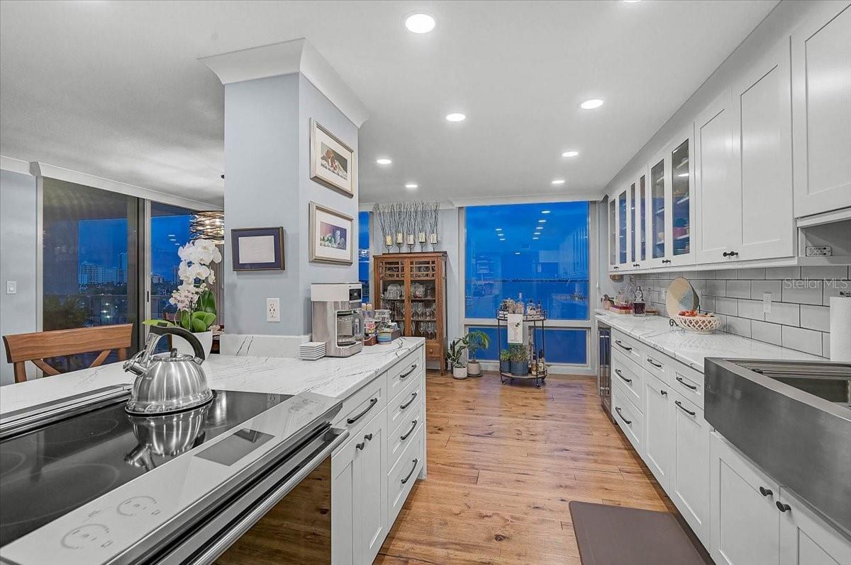Image 54 of 100 For 1111 Gulfstream Avenue 7c