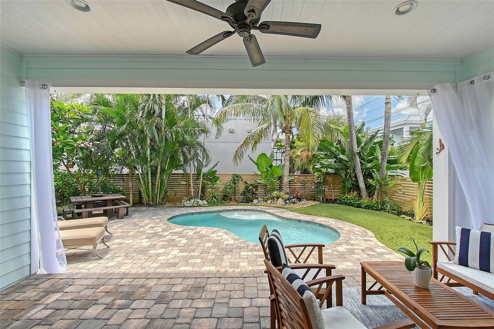 Image 4 of 73 For 1738 Siesta Drive