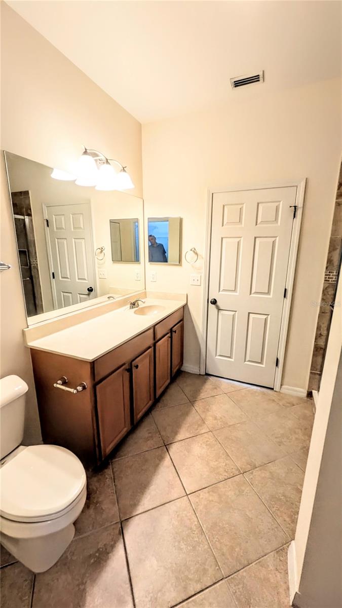 Image 15 of 29 For 3711 Parkridge Circle 6-201