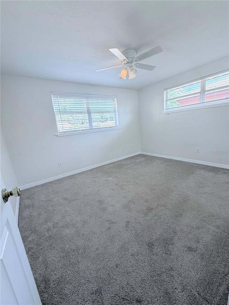 Image 17 of 26 For 3219 Cambridge Drive