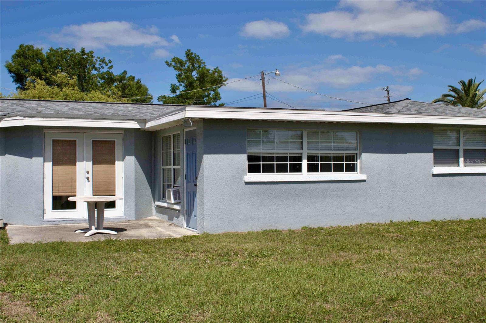 Image 21 of 26 For 3219 Cambridge Drive