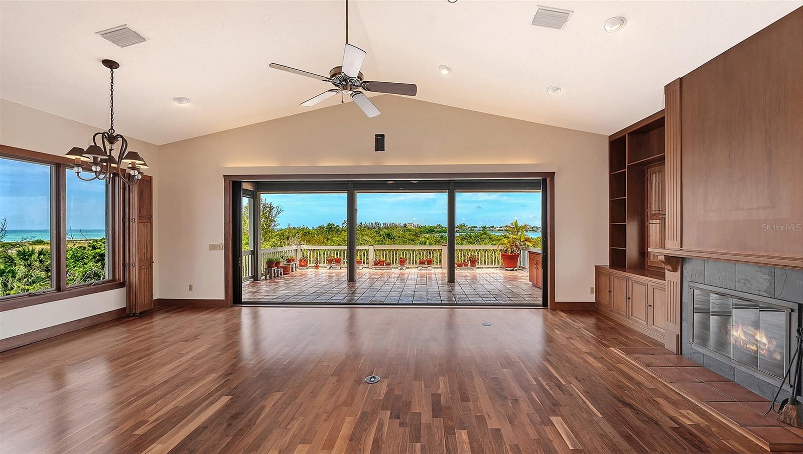 Image 10 of 88 For 156 Emerson Drive