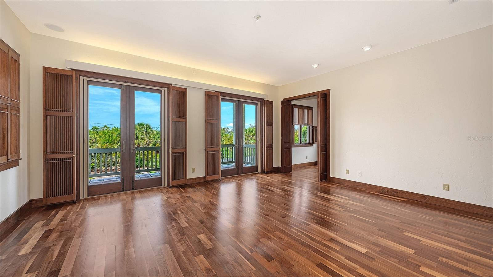 Image 30 of 88 For 156 Emerson Drive